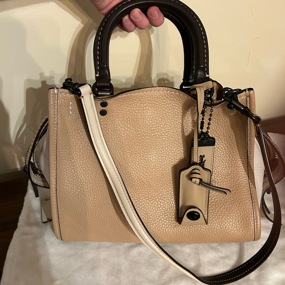 COACH PEBBLE LEATHER BAG